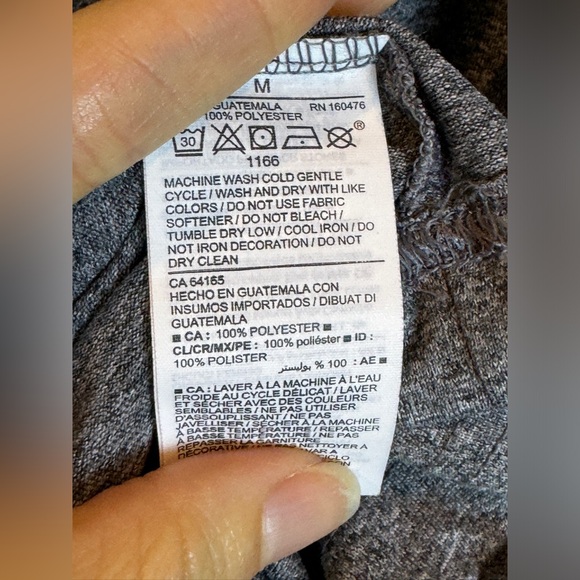 Old Navy Active Muscle T- Sz Medium - Picture 5 of 5